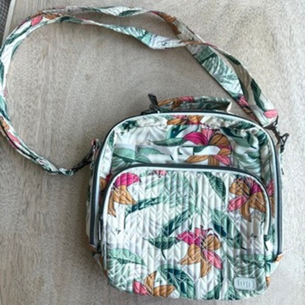 Lug Floral Quilted Crossbody Bag Travel Organizer Adjustable Strap‎ Lightweight